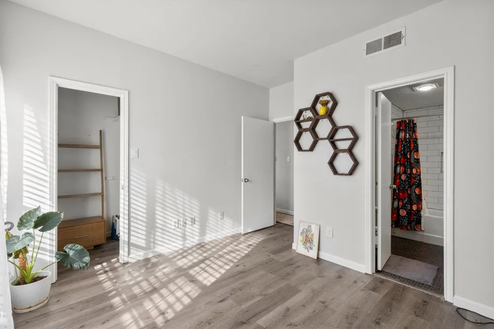 3550 Country Square Drive #111 Carrollton, TX 75006
