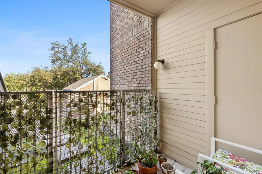 3550 Country Square Drive #111 Carrollton, TX 75006