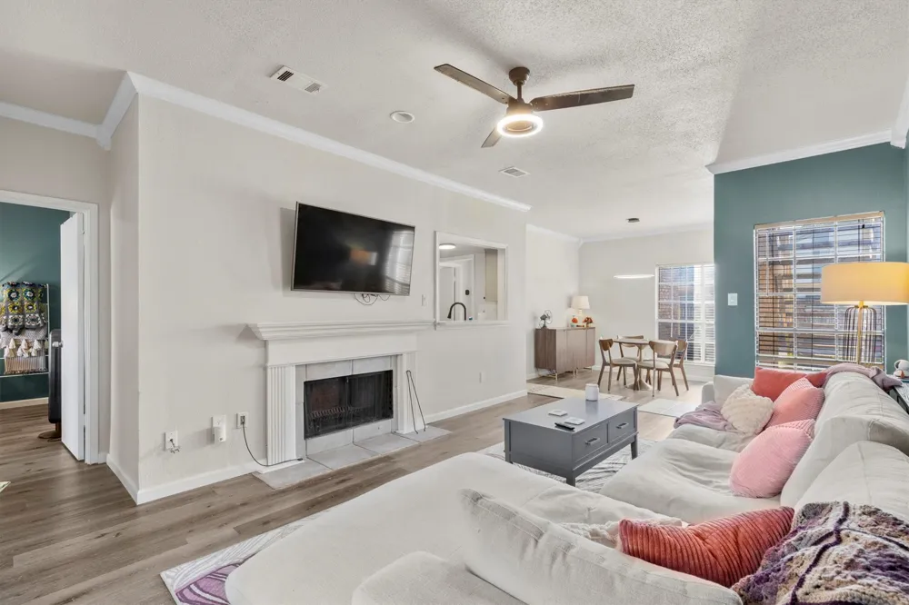 3550 Country Square Drive #111 Carrollton, TX 75006