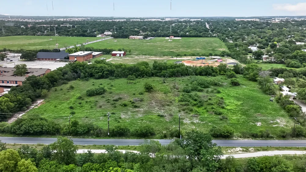 1328 Holbrook. Road San Antonio, TX 78218