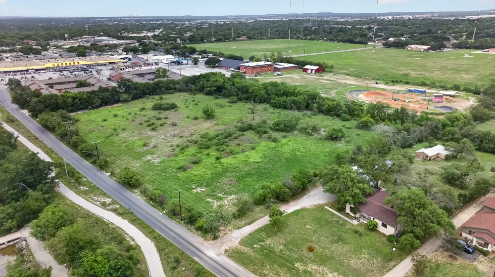 1328 Holbrook. Road San Antonio, TX 78218