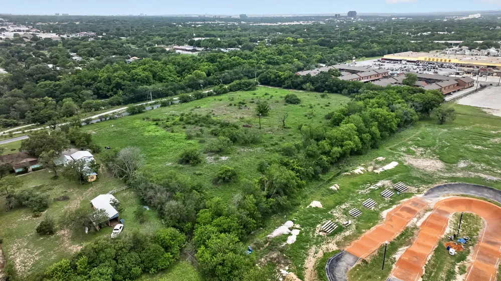 1328 Holbrook. Road San Antonio, TX 78218