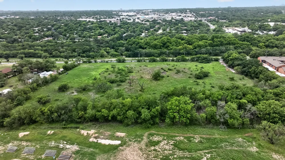 1328 Holbrook. Road San Antonio, TX 78218
