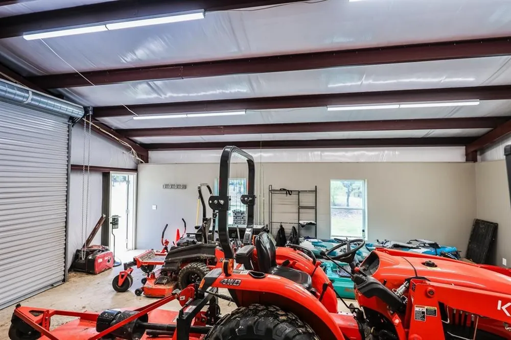 845 FM 31 De Berry, TX 75639