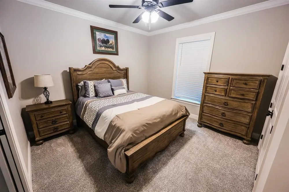 845 FM 31 De Berry, TX 75639