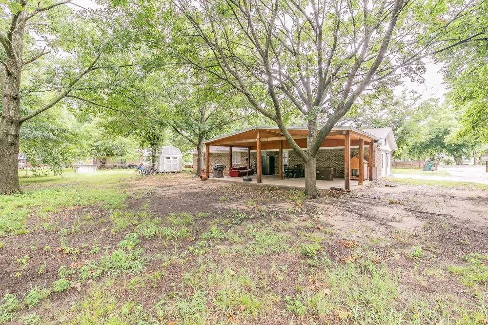 904 SHERMAN STREET Tioga, TX 76271