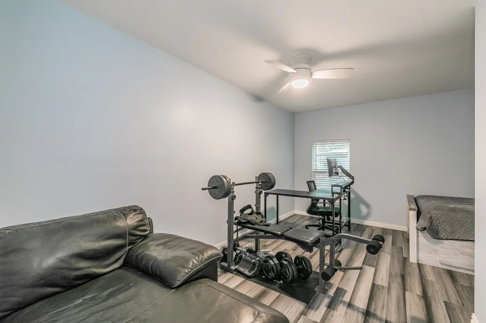904 SHERMAN STREET Tioga, TX 76271