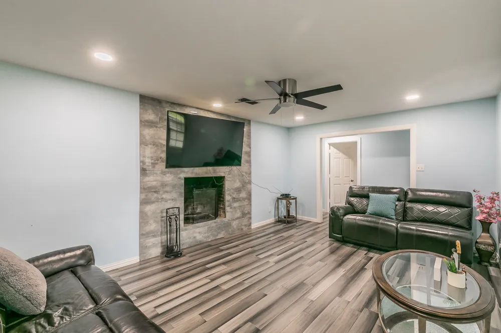 904 SHERMAN STREET Tioga, TX 76271