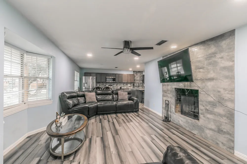 904 SHERMAN STREET Tioga, TX 76271