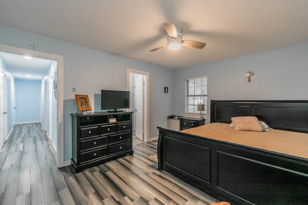 904 SHERMAN STREET Tioga, TX 76271