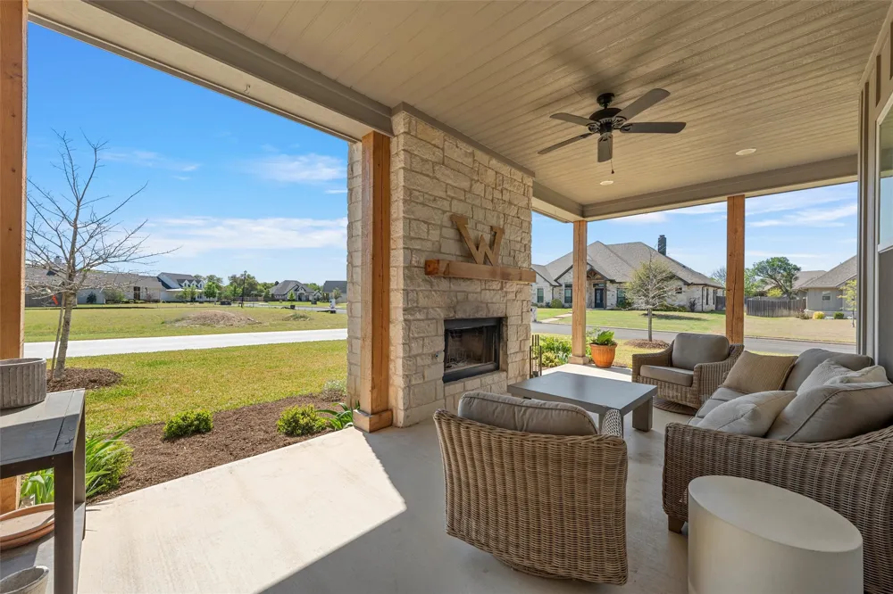 216 Wycliff Drive China Spring, TX 76633