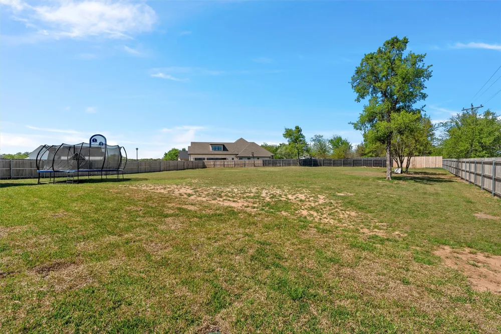 216 Wycliff Drive China Spring, TX 76633