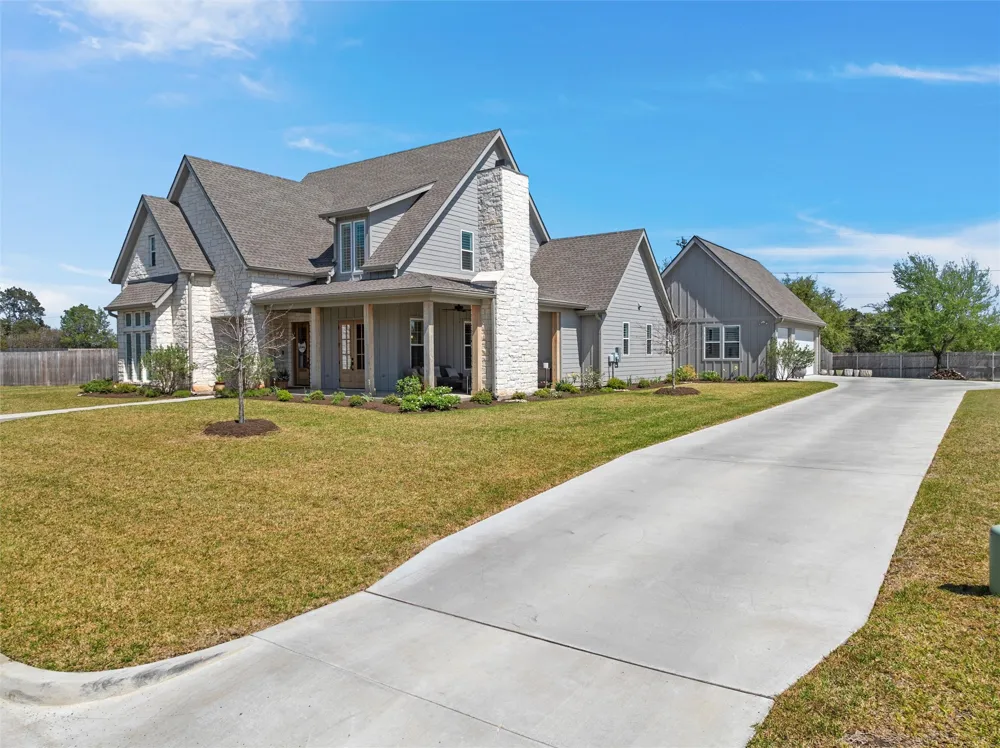 216 Wycliff Drive China Spring, TX 76633