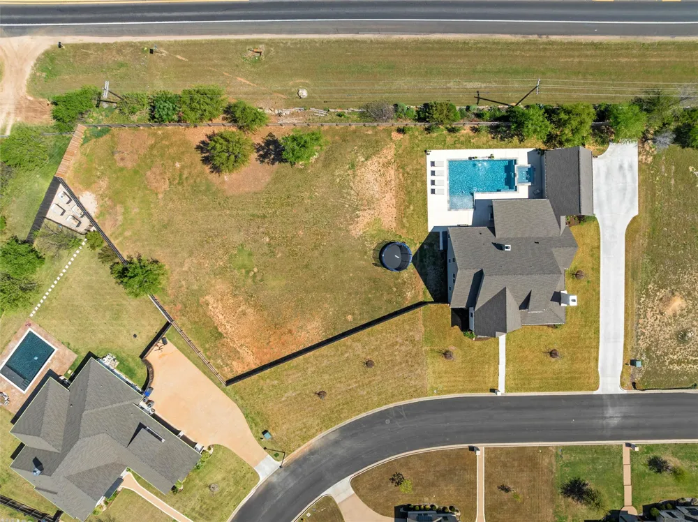 216 Wycliff Drive China Spring, TX 76633