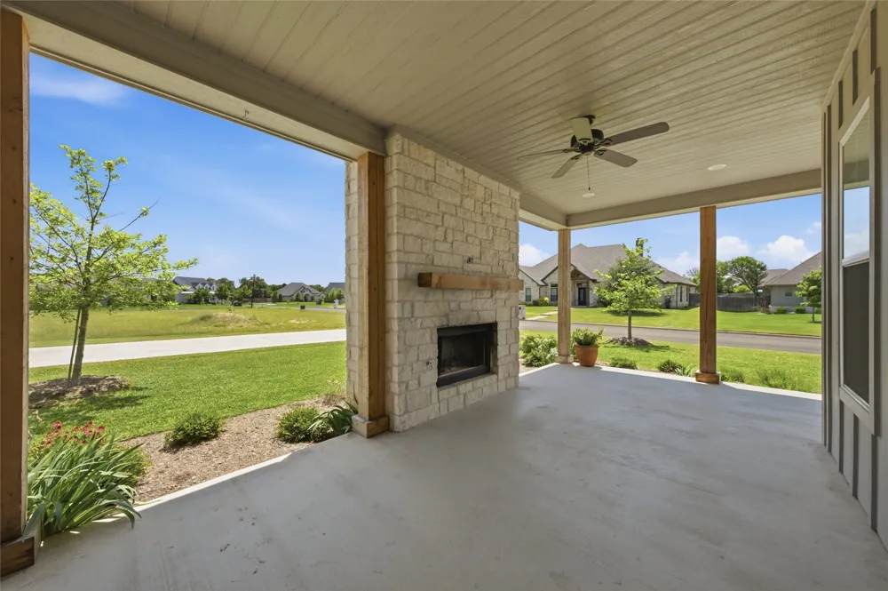 216 Wycliff Drive China Spring, TX 76633