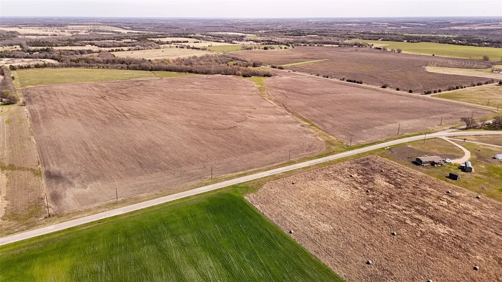 Crews Road Bells, TX 75414