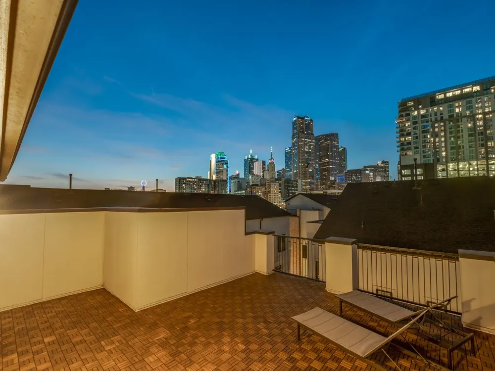 2114 Aylesport Drive Dallas, TX 75201