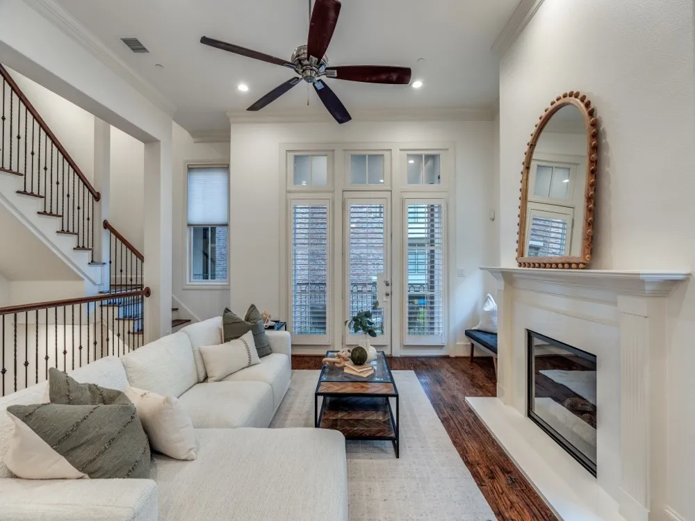 2114 Aylesport Drive Dallas, TX 75201