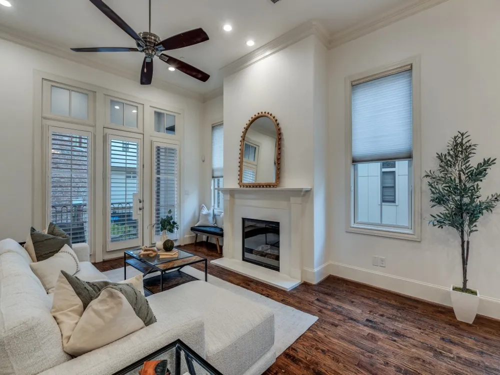 2114 Aylesport Drive Dallas, TX 75201