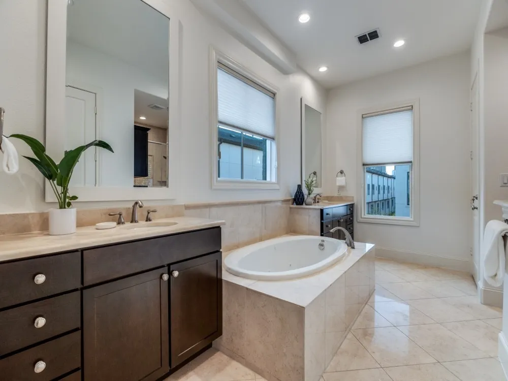 2114 Aylesport Drive Dallas, TX 75201
