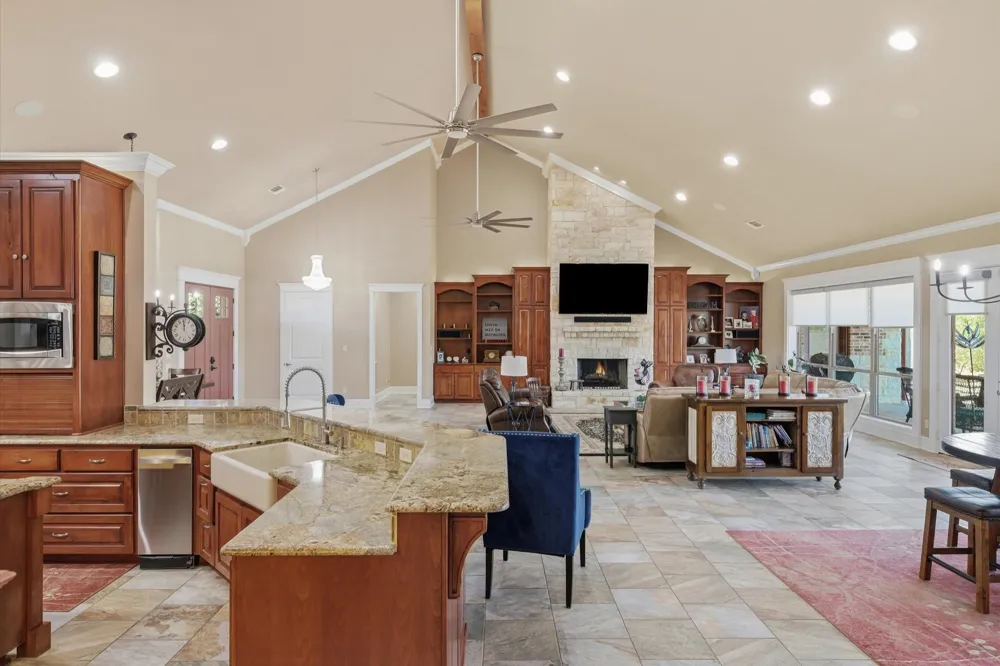13006 FM 757 Winona, TX 75792