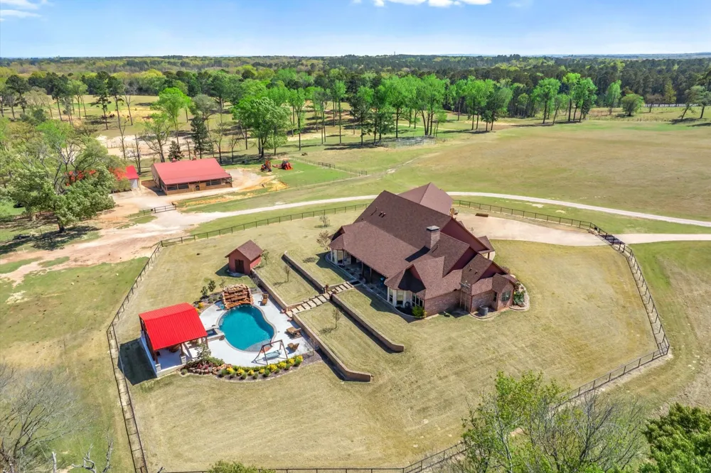 13006 FM 757 Winona, TX 75792