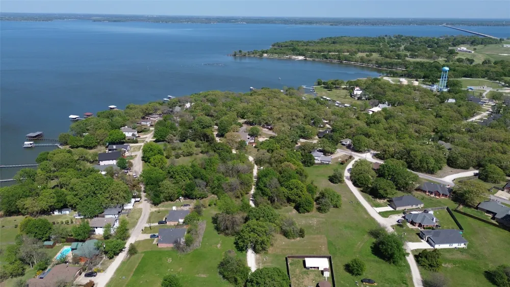 717 Hillside Drive West Tawakoni, TX 75474