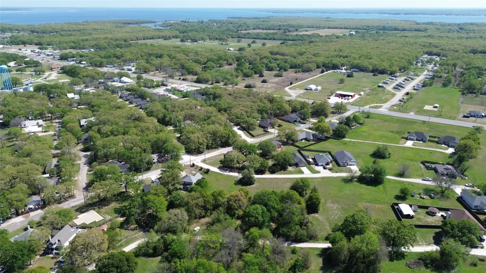 717 Hillside Drive West Tawakoni, TX 75474