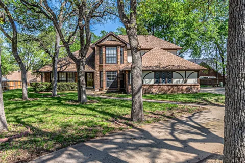 8808 Sylvan Court