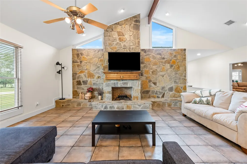 104 Private Road 4757 Rhome, TX 76078