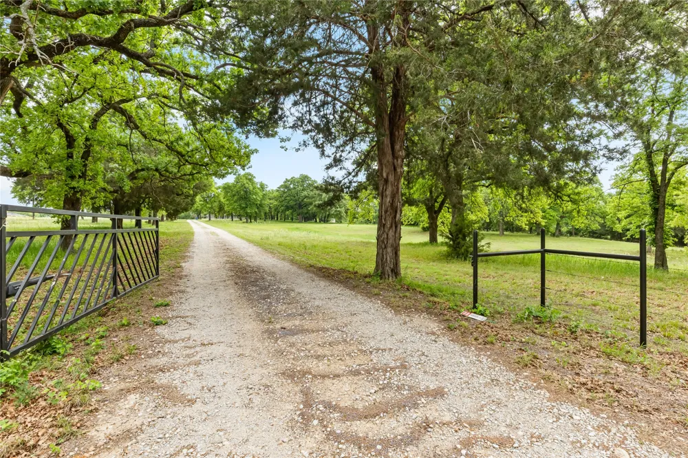 104 Private Road 4757 Rhome, TX 76078