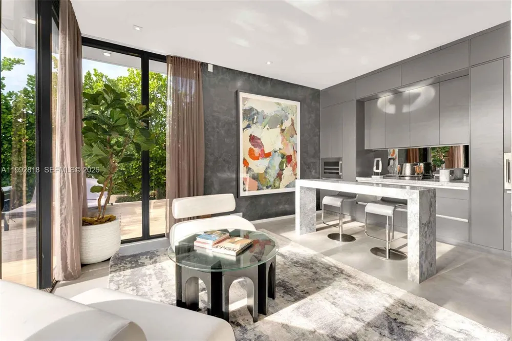 121 2nd Dilido Ter. Share A Miami Beach, FL 33139