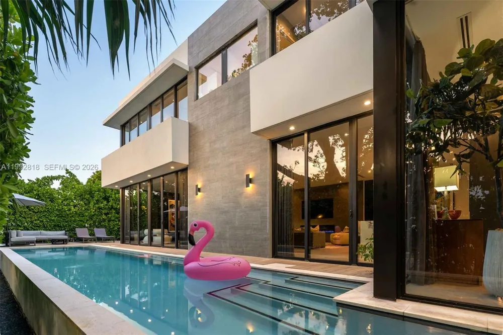121 2nd Dilido Ter. Share A Miami Beach, FL 33139