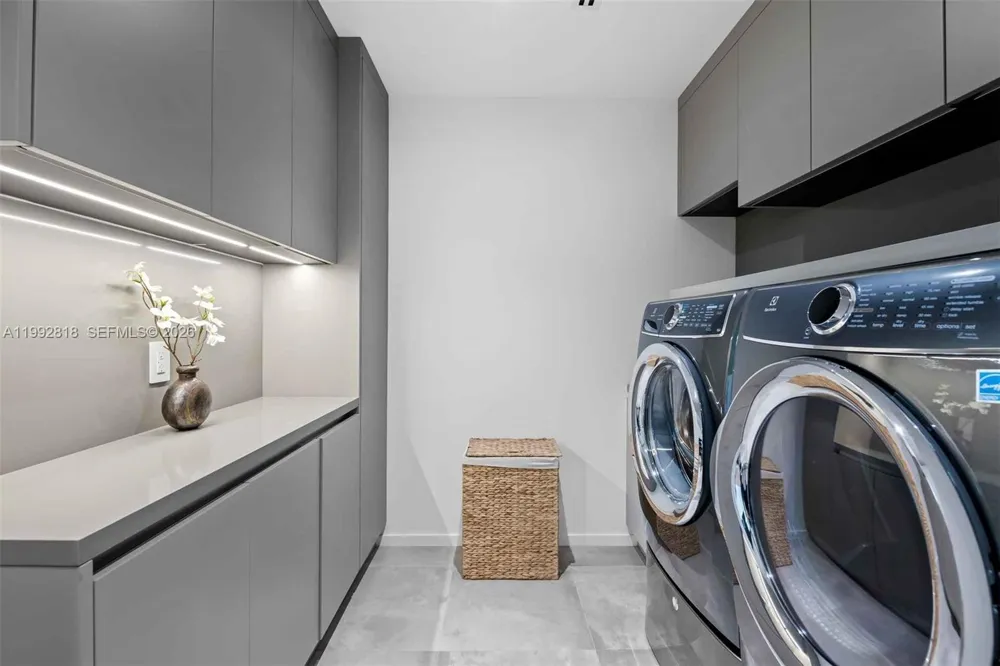 121 2nd Dilido Ter. Share A Miami Beach, FL 33139