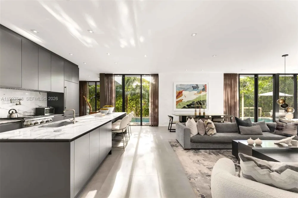 121 2nd Dilido Ter. Share A Miami Beach, FL 33139