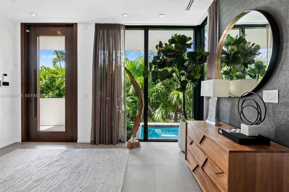 121 2nd Dilido Ter. Share A Miami Beach, FL 33139