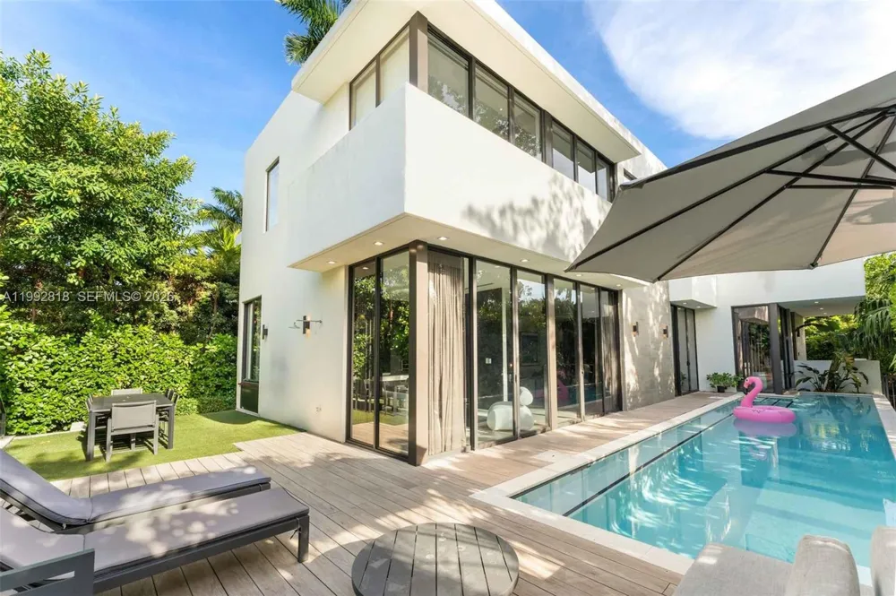121 2nd Dilido Ter. Share A Miami Beach, FL 33139