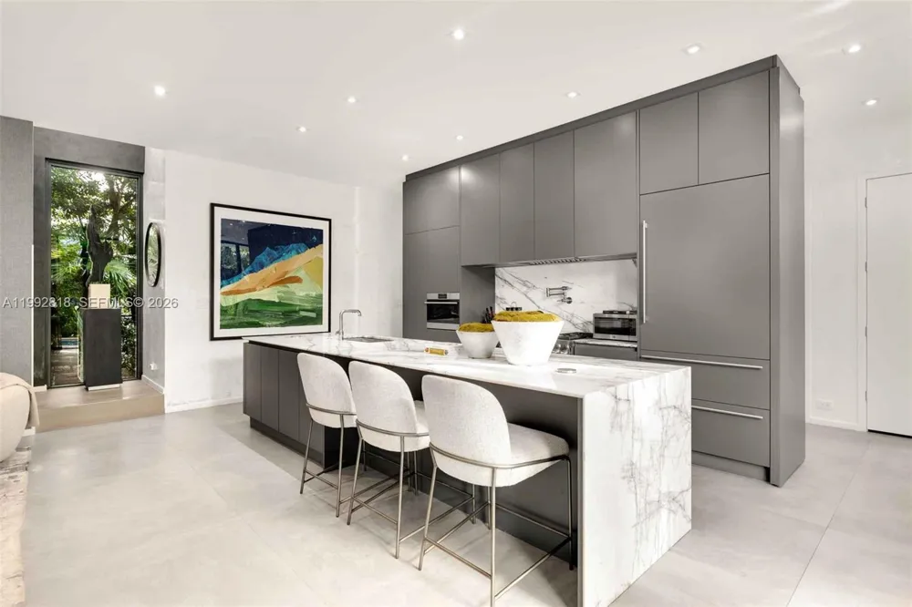 121 2nd Dilido Ter. Share A Miami Beach, FL 33139