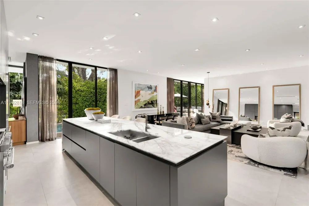 121 2nd Dilido Ter. Share A Miami Beach, FL 33139