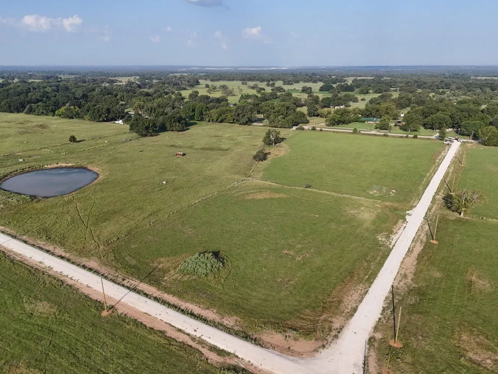 29 COUNTY ROAD 463 Mexia, TX 76667