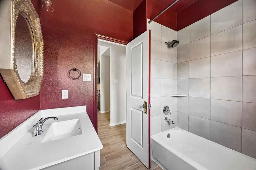 3738 Amoroso Drive Iowa Colony, TX 77583
