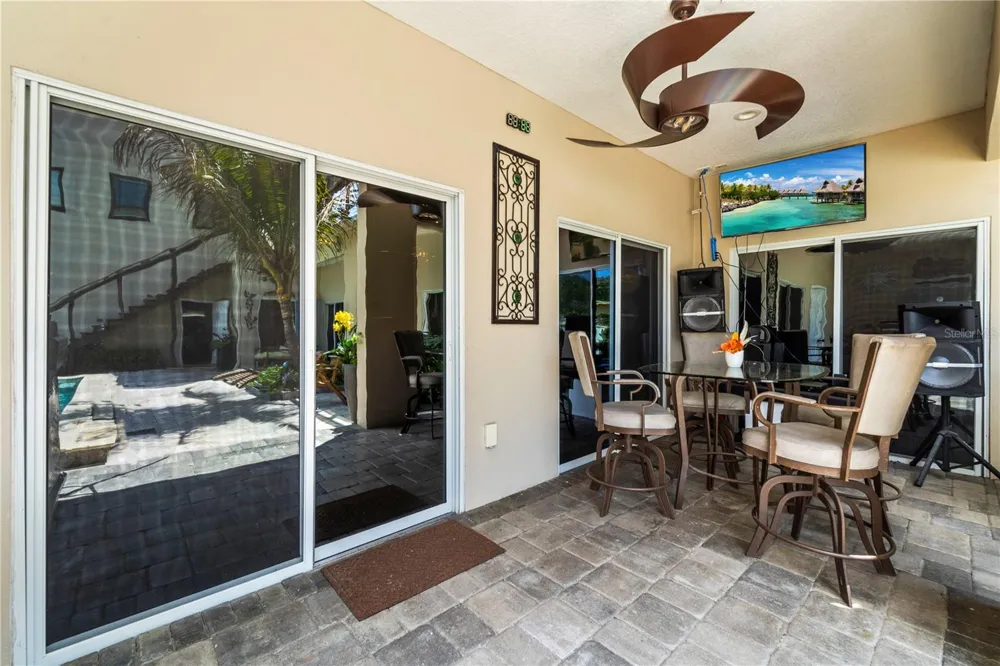 2520 GOMAZ WAY S St Petersburg, FL 33712