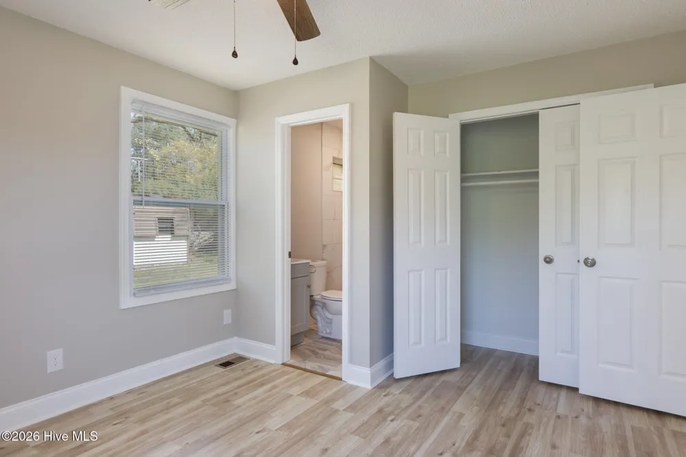 1002 Able Street Elizabethtown, NC 28337