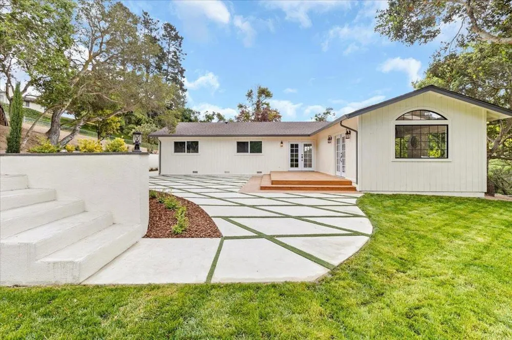 7183 Tustin Road Salinas, CA 93907