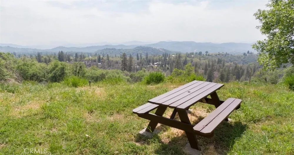52865 Highway 245 Miramonte, CA 93641