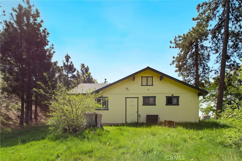 52865 Highway 245 Miramonte, CA 93641