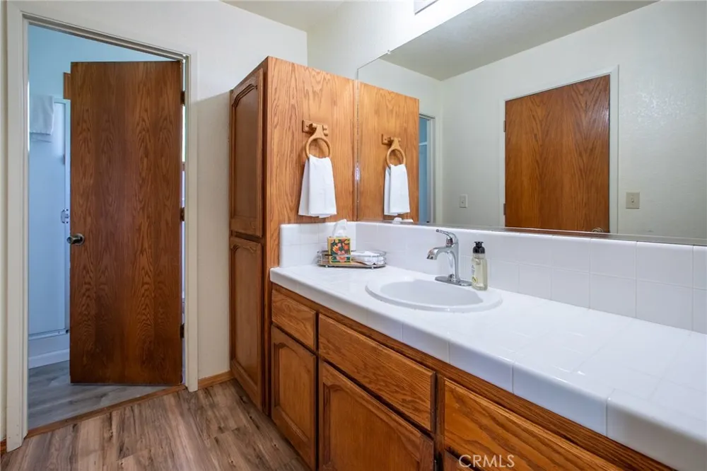 52865 Highway 245 Miramonte, CA 93641