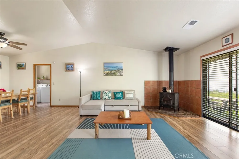 52865 Highway 245 Miramonte, CA 93641