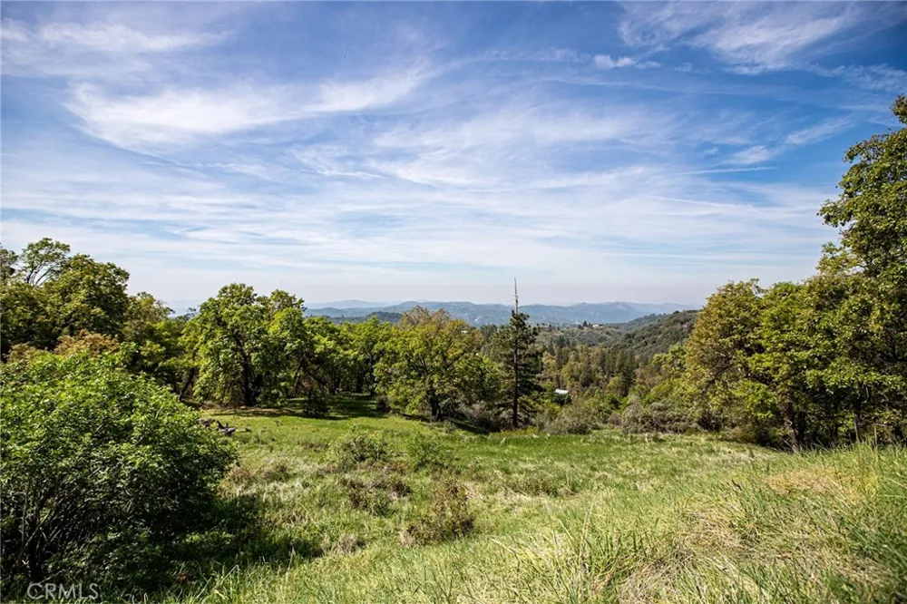 52865 Highway 245 Miramonte, CA 93641