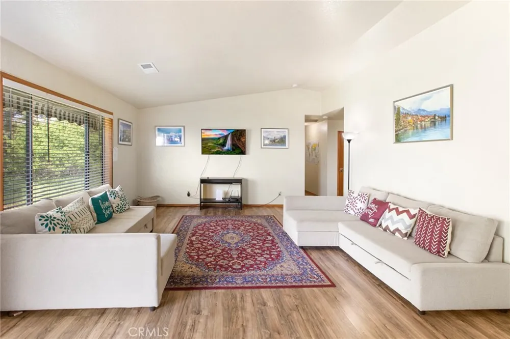52865 Highway 245 Miramonte, CA 93641